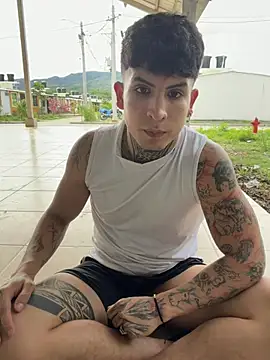 XXX chat uživo modela _Tomy08calderon