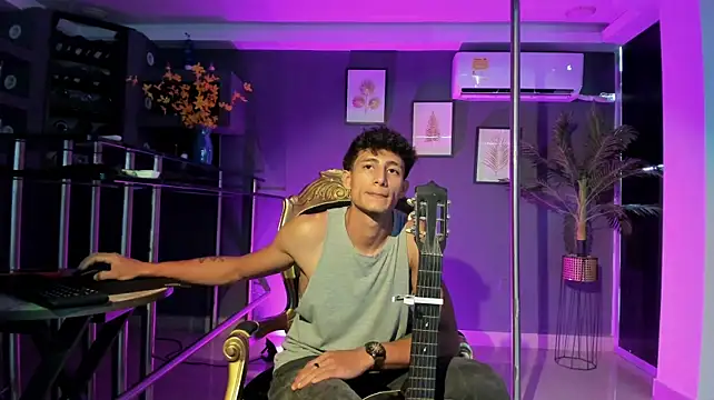 Chatroom XXX en direct de MaxiimoRomano_