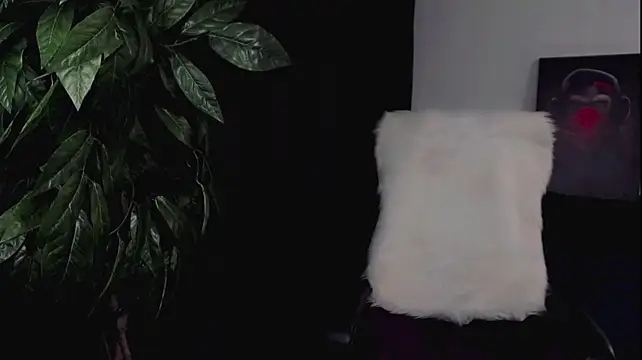 QueenOfUrKink's Live XXX Chat