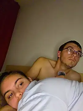 Jeunecoquinesexy Adlı Modelin Canlı XXX Sohbeti