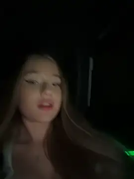 XXX chat uživo modela milaa_sun