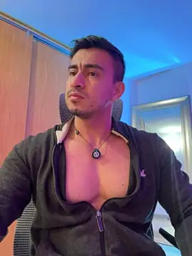 Chris_Clarck's Live XXX Chat