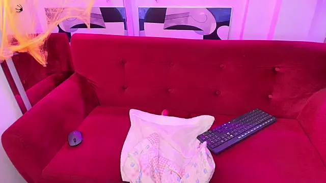 Chat +18 de Lilith_Mills ao vivo