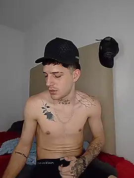 max_millerr élő XXX-chatje