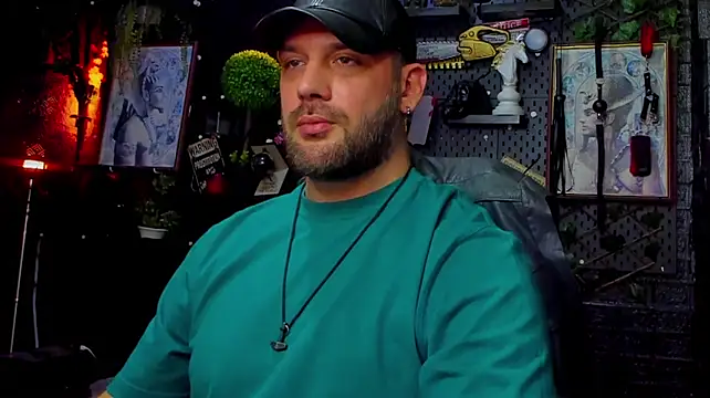 LexHardy Chat XXX in diretta