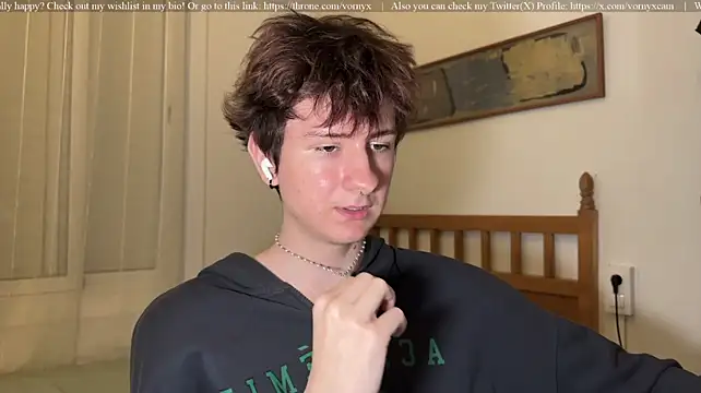 vornyx's Live XXX Chat
