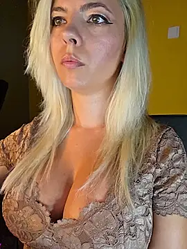 allinqueenn Live XXX chat