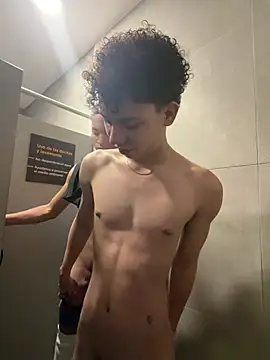 Chat +18 de yoursexyjose ao vivo
