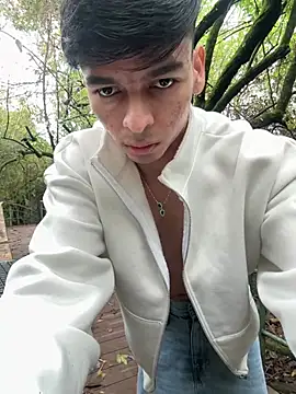 Czat XXX na żywo – The_Conquer