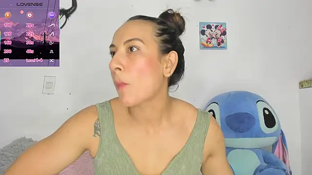 Chatroom XXX en direct de Valeria_Fitness