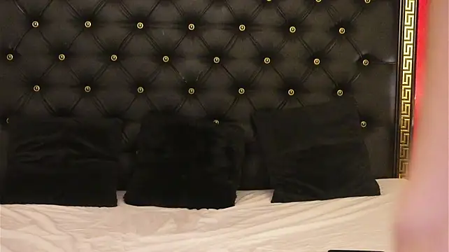 Luna_Devil_'s Live XXX Chat