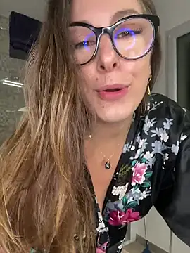 צ'אט XXX בשידור חי של Miarose_gabani