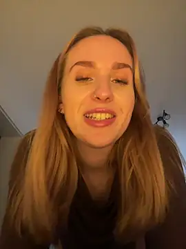 ChiaraVelvet's Live XXX Chat
