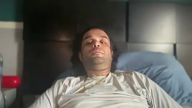 icebergslim281's Live XXX Chat