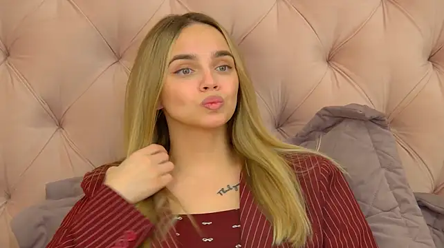 دردشة AnitaVenture الجنسية المباشرة