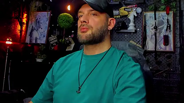 LexHardy XXX чат на живо