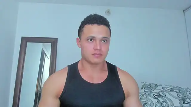 KingLevi01 Adlı Modelin Canlı XXX Sohbeti