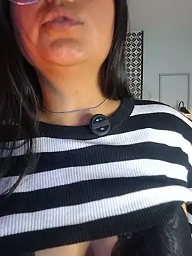Amber_gold_ Chat XXX live