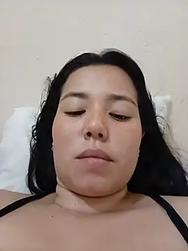 ZairaElara Adlı Modelin Canlı XXX Sohbeti