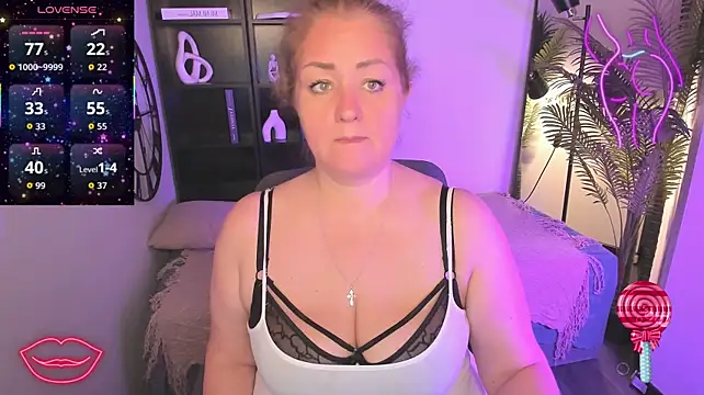 Chat +18 de JenniferLight ao vivo