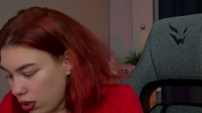 Chat XXX en directo de SeraphineDuskryn