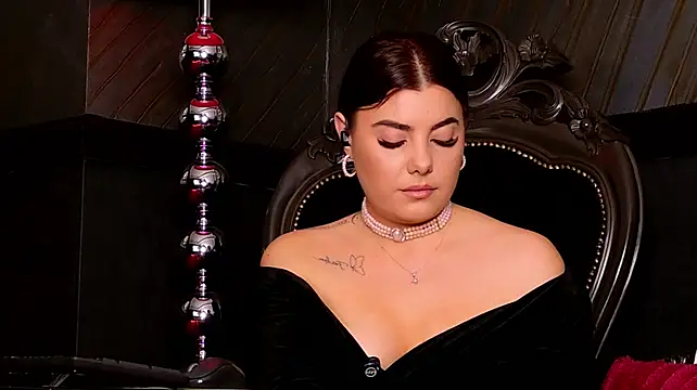 צ'אט XXX בשידור חי של MistressEly