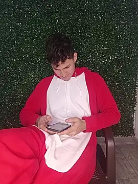 Axel_Romanov XXX чат на живо