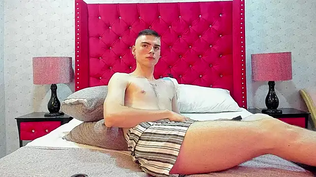 NickWild Live XXX Chat