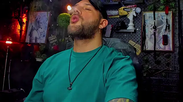 LexHardy Chat XXX in diretta