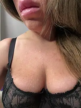 XXX chat uživo modela zlat_peach