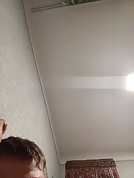 XXX chat uživo modela mariusSingur