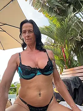 clarastrip Live XXX-chat
