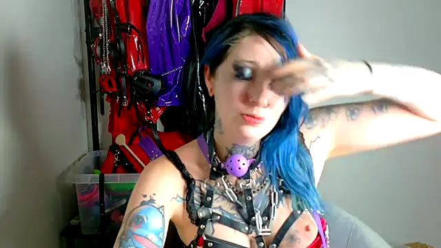 XXX chat uživo modela coyemoo