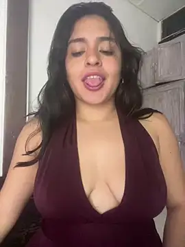Chatroom XXX en direct de EmilyNoir1