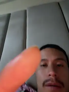 DOMINICKVEGAS77 Webcam Show