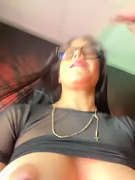 Chat +18 de TopDollXXX ao vivo