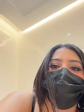 Ahlam7578 Adlı Modelin Canlı XXX Sohbeti