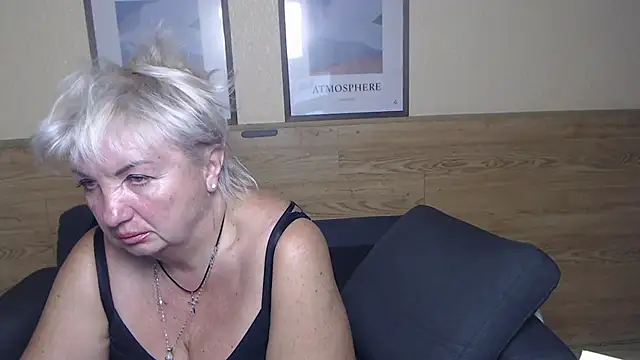 RenataDaster's Live XXX Chat