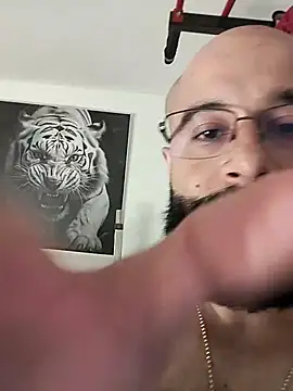 Živý XXX chat Luke__09