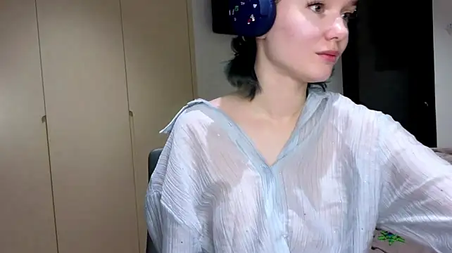 Error404_AliceNotFucked_ Live XXX Chat