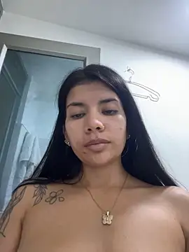 isabella__naugthy Adlı Modelin Canlı XXX Sohbeti