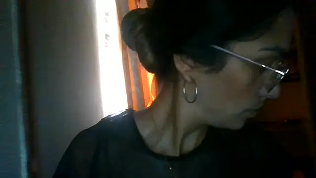 Juanabrunette7's Live XXX Chat