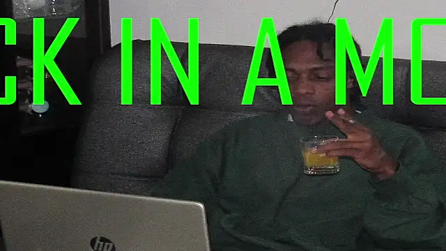 Larry-n-clouds' Live XXX Chat