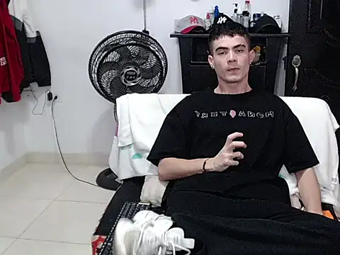 XXX chat uživo modela Zac_Efront