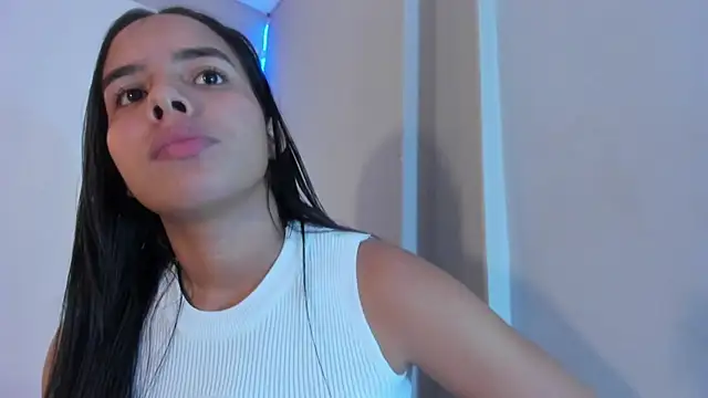 Chat XXX en directo de Roxy_Stonee