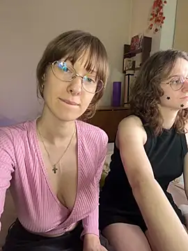 Jitoon_Exe's Live XXX Chat
