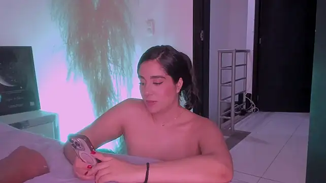 Czat XXX na żywo – Sussy_Bell01