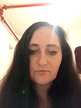 Bella_862 – Naživo XXX chat