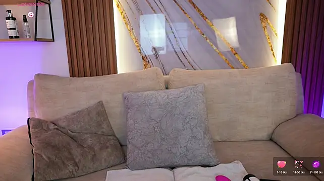 ConnyJenner live XXX chat