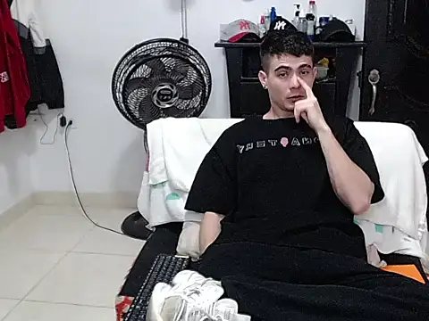 XXX chat uživo modela Zac_Efront